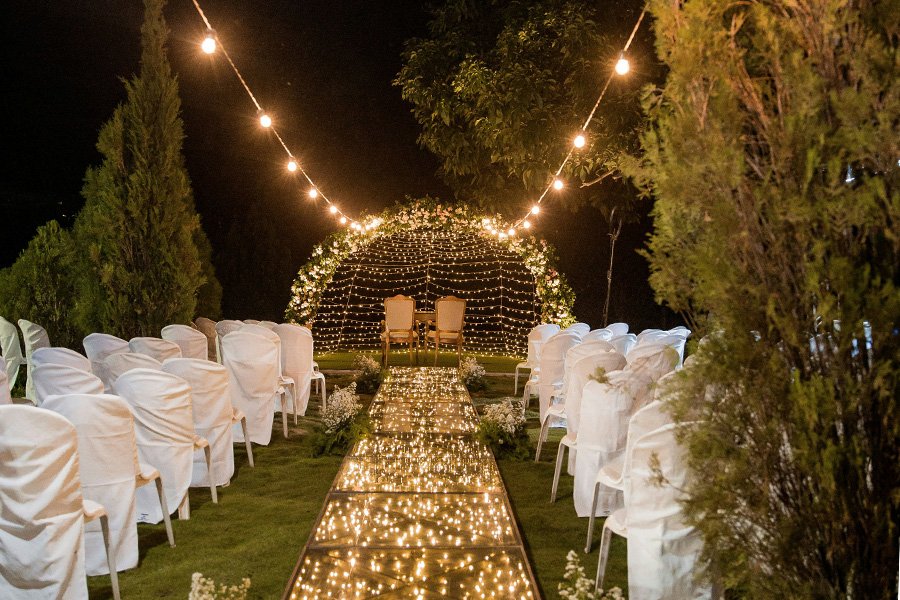 Small-Wedding-Centerpieces-05